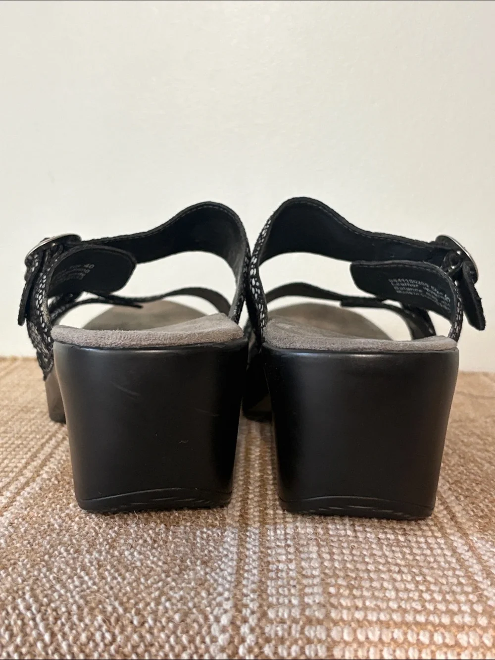Dansko Sophie Black/White Speckled Leather Double-Buckle Slide-Sandals. Size-9